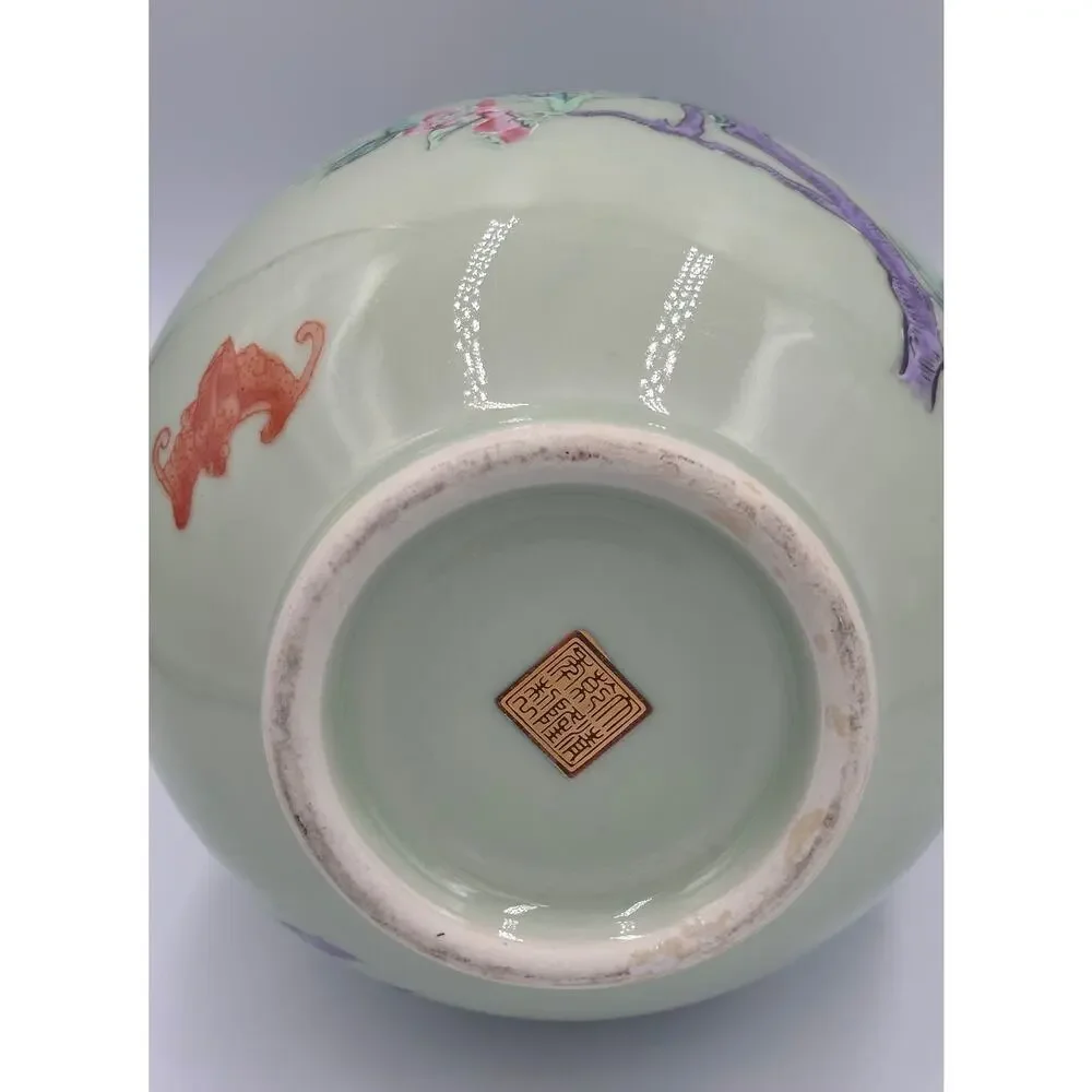 Qing Dynasty Chinese Porcelain Double-Gourd Celadon Vase Qianlong Seal